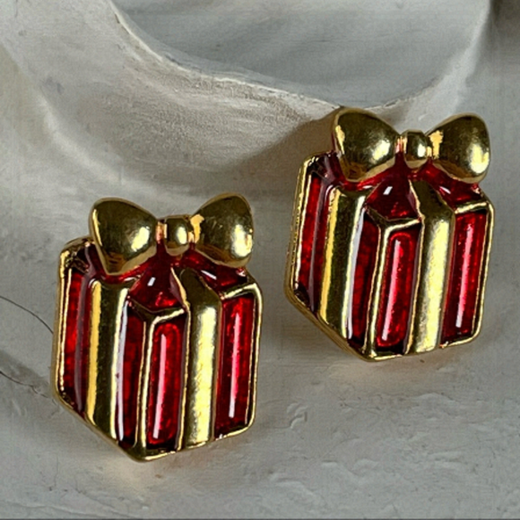 Red Enamel Gold Present Earrings NWOT - Picture 7 of 7